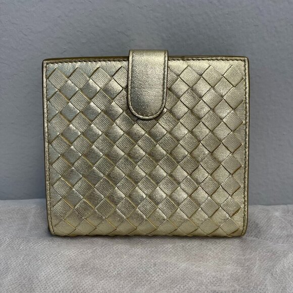 BOTTEGA VENETA Gold Intrecciato Leather Wallet with Coin Pouch - Preowned - Picture 1 of 15